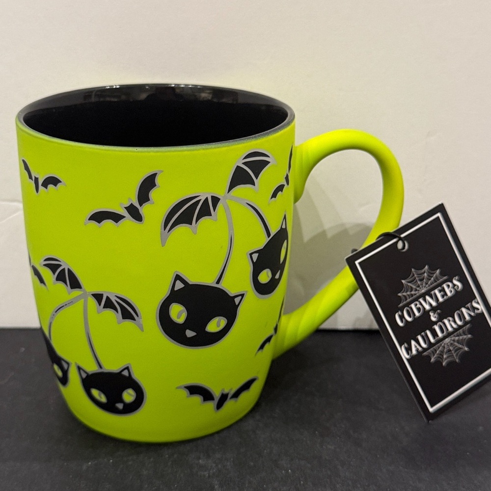 Halloween Cobwebs & Cauldrons Coffee Mug Apple Green Soft Touch Cats Bats NEW